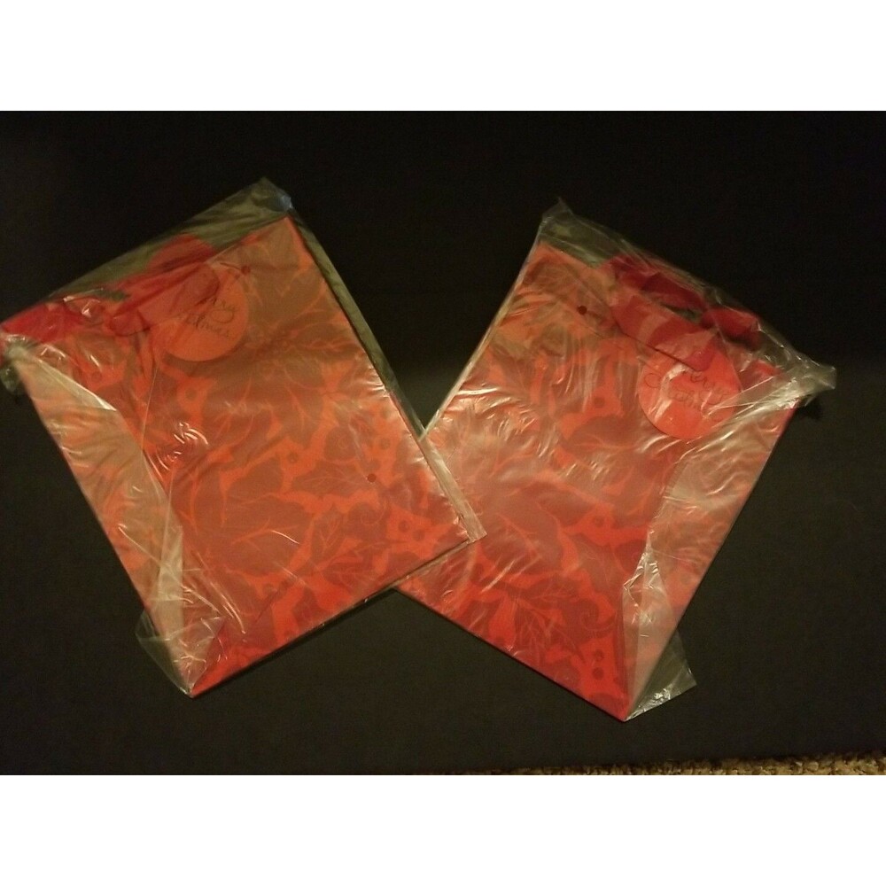 2 X Hallmark Medium Christmas Gift Bag with Tissue Paper (Poinsettias)